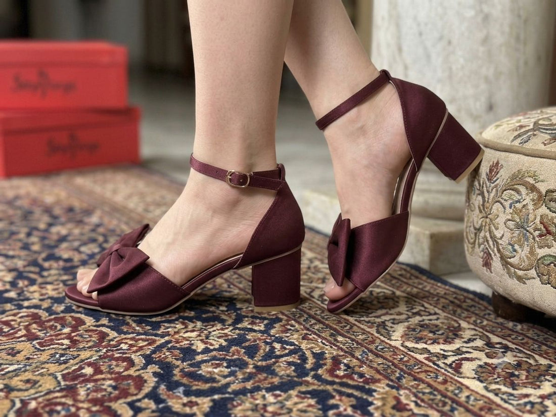 Bowknot Pointed Heels (Maroon)